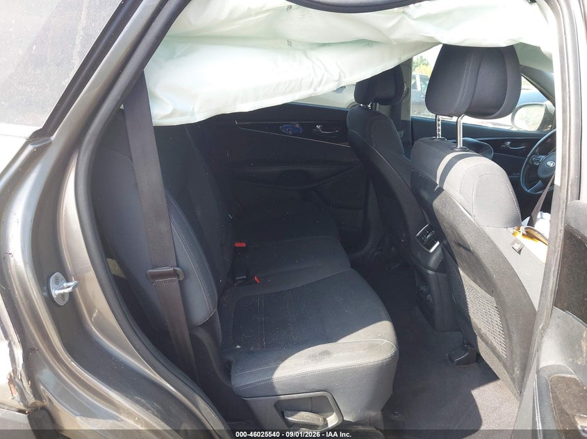 2016 KIA SORENTO auction photo 8