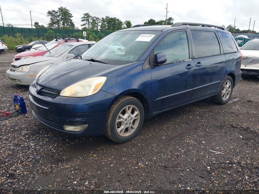 2005 TOYOTA SIENNA auction photo 2