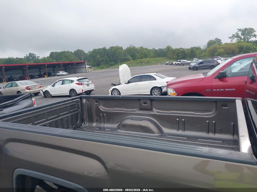 2014 GMC SIERRA 1500 auction photo 8