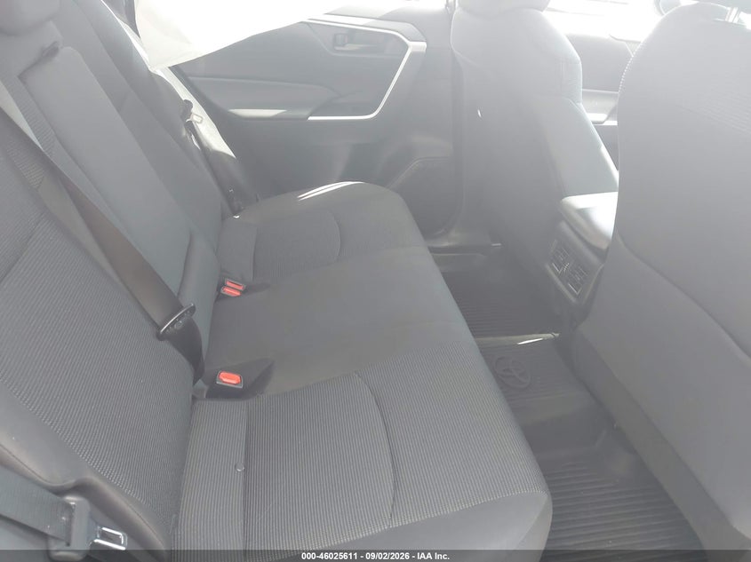 TOYOTA RAV4 - zdjęcie 8