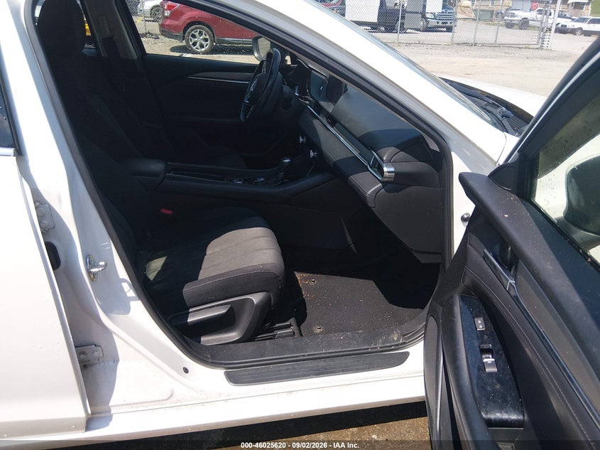 MAZDA MAZDA6 2018 VIN JM1GL1UM1J1330167