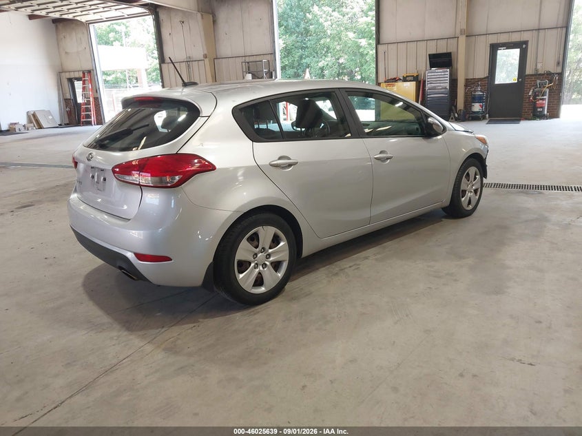 2016 KIA FORTE auction photo 4