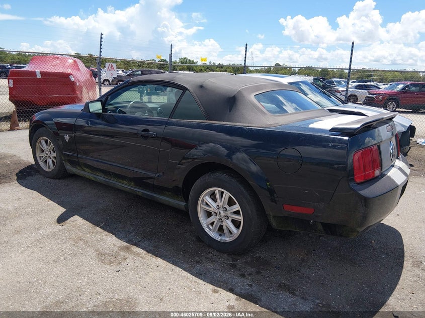 2009 FORD MUSTANG auction photo 3