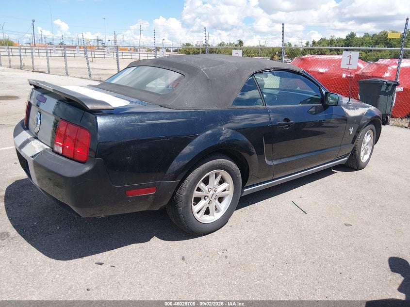 2009 FORD MUSTANG auction photo 4