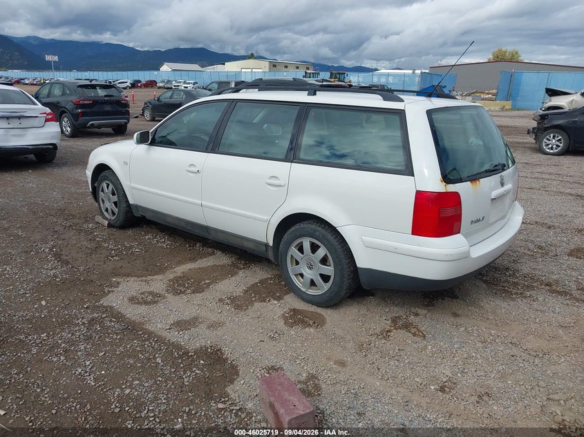 2001 VOLKSWAGEN PASSAT auction photo 3