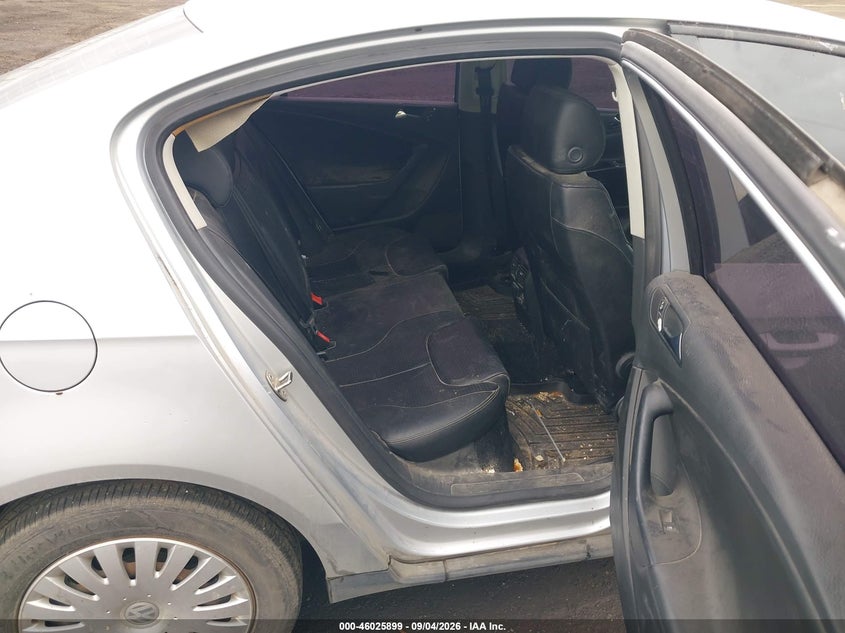 2006 VOLKSWAGEN PASSAT auction photo 8