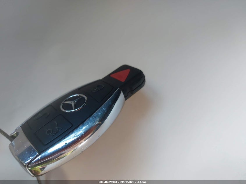 MERCEDES-BENZ C 300 2018 VIN 55SWF4JB5JU249573
