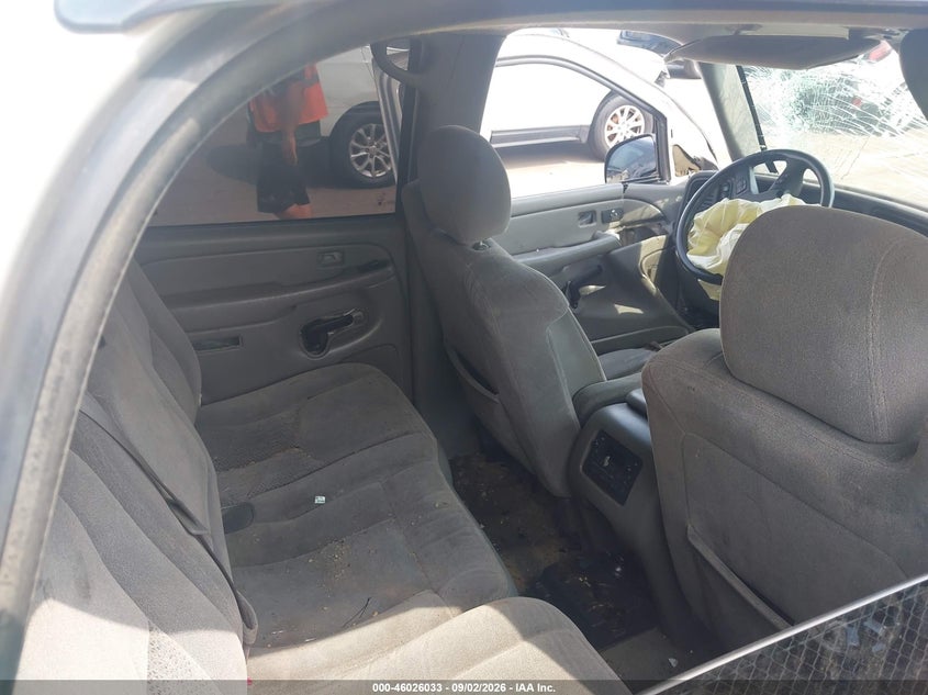 CHEVROLET TAHOE 2004 VIN 1GNEK13T04J276049