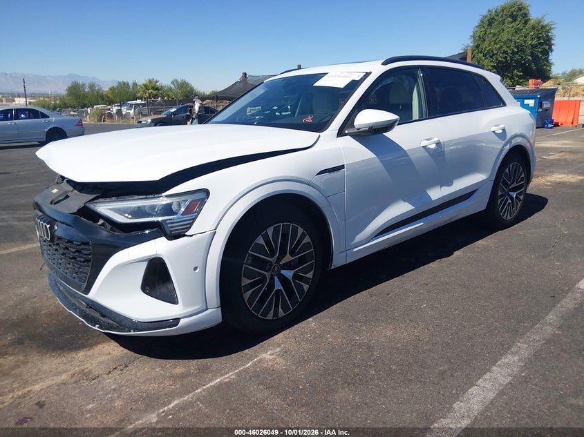 Vin: wa15aage1rb025933, lot: 46525440, audi q8 e-tron premium plus quattro 20242