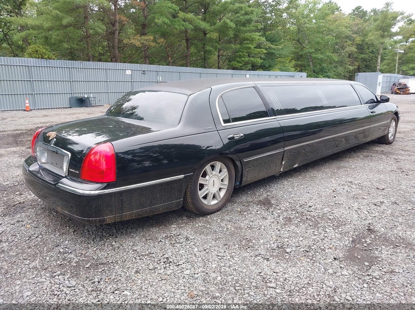 2006 LINCOLN TOWN CAR auction photo 4