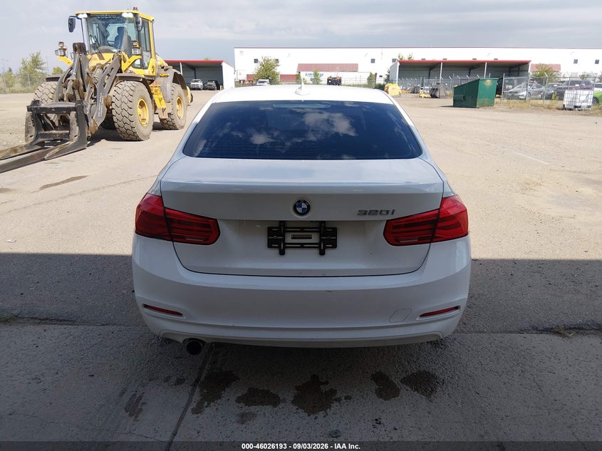 BMW 320I - zdjęcie 16