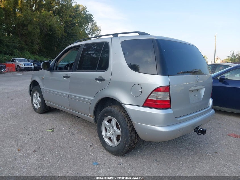 2000 MERCEDES-BENZ ML 320 auction photo 3