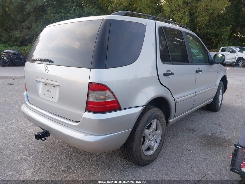 2000 MERCEDES-BENZ ML 320 auction photo 4