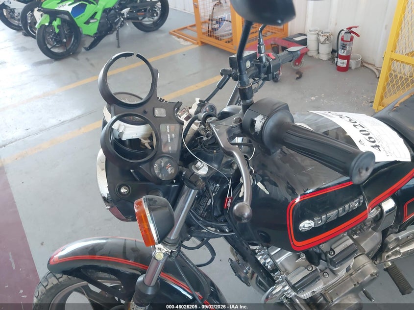 1982 SUZUKI GS 750 E 4
