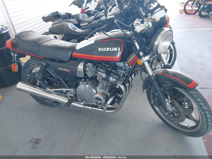1982 Suzuki Gs750 E, Перёд, IAAI, VIN JS1GR71A5C2101588