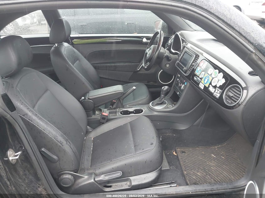 2016 VOLKSWAGEN BEETLE auction photo 5