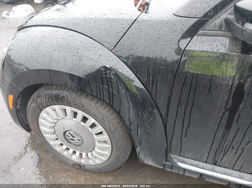 2016 VOLKSWAGEN BEETLE auction photo 6