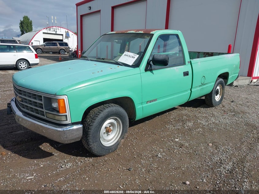 1990 CHEVROLET GMT-400 auction photo 2