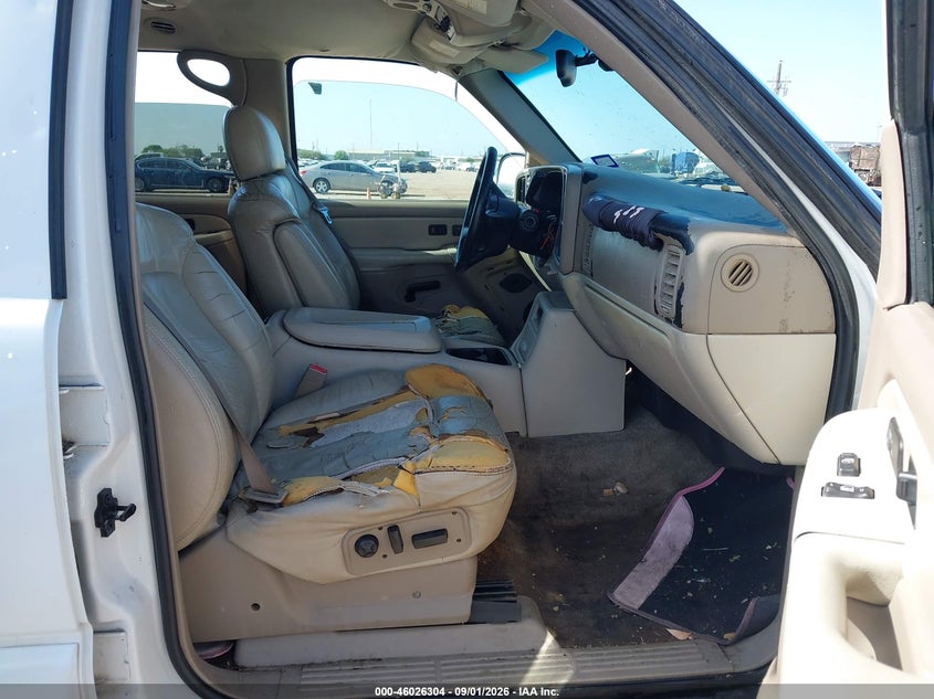 2002 CHEVROLET TAHOE auction photo 5