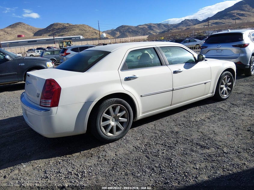 2008 CHRYSLER 300C SEDAN 5.7L V-8 REGULAR , 340HP