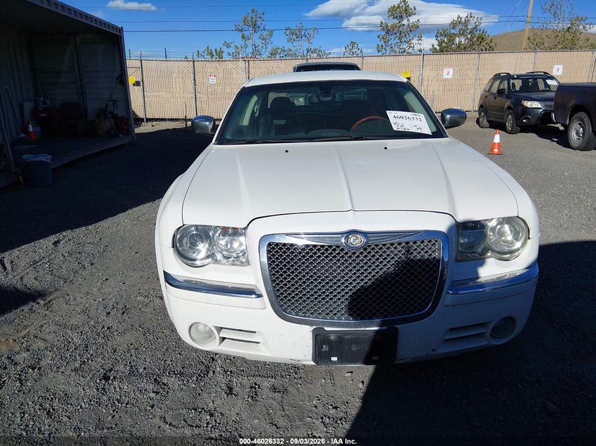 2008 CHRYSLER 300C SEDAN 5.7L V-8 REGULAR , 340HP