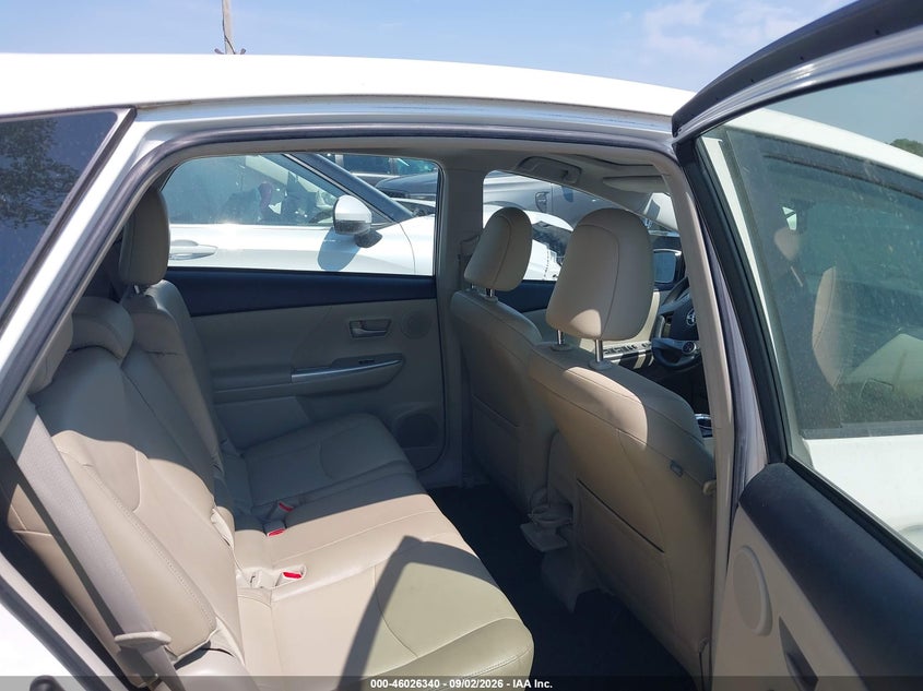 2012 TOYOTA PRIUS V auction photo 8