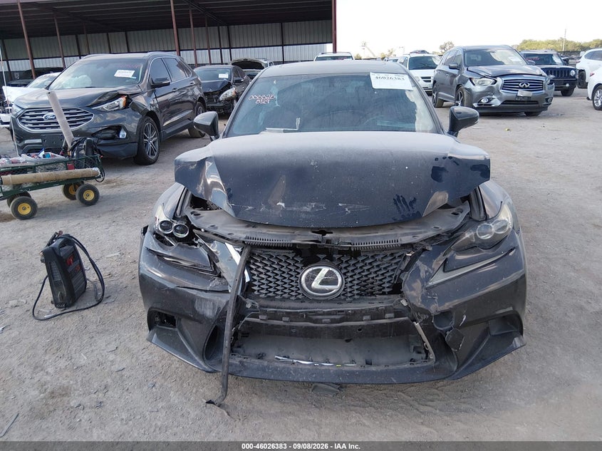 2016 LEXUS IS 200T · Фото 6