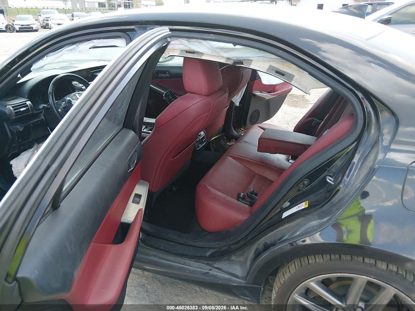 2016 LEXUS IS 200T · Фото 8