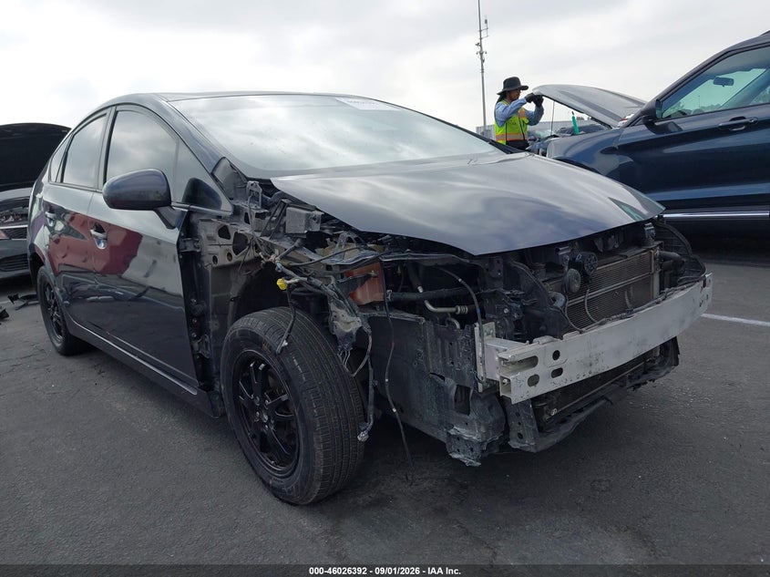 2015 TOYOTA PRIUS auction photo 6