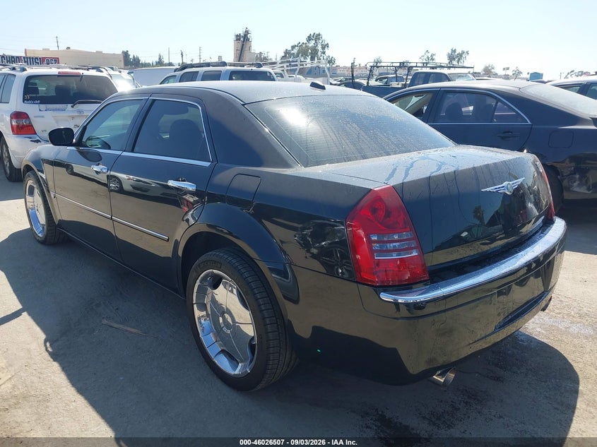 2005 CHRYSLER 300C auction photo 3