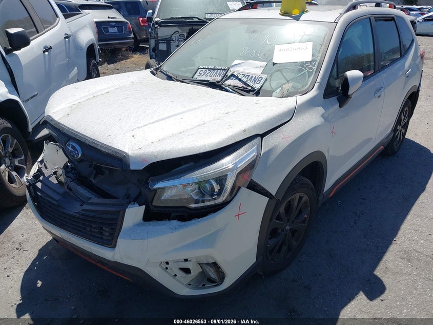 2020 Subaru Forester Sport, Right Front, IAAI, VIN JF2SKAMC1LH458912 — photo 2