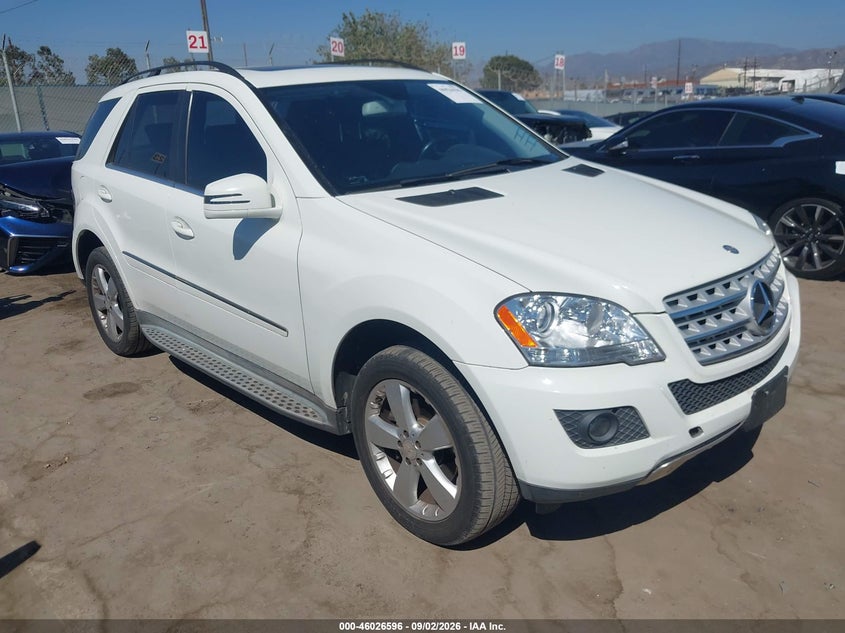 2011 MERCEDES-BENZ ML 350 — zdjęcie z aukcji