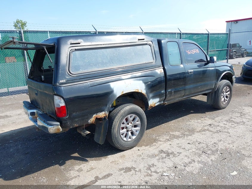 1995 TOYOTA TACOMA auction photo 4