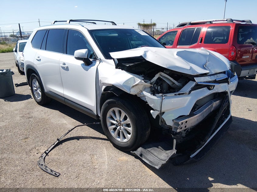 Vin: 5tdaaaa56rs010561, lot: 46526091, toyota grand highlander xle 2024 img_1