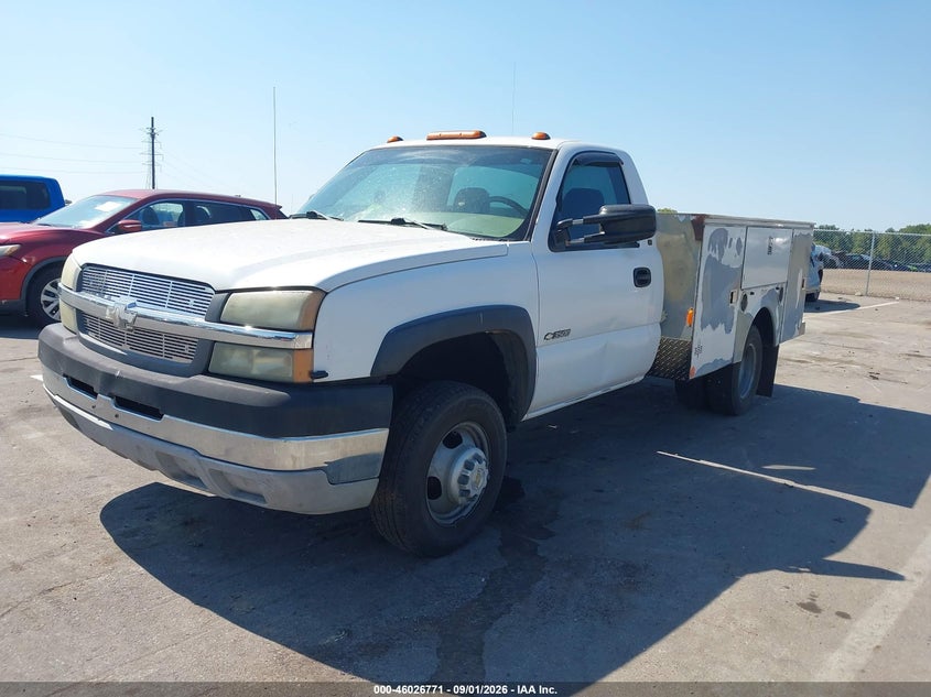 2004 CHEVROLET SILVERADO 3500 CHASSIS auction photo 2