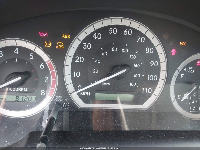 2004 TOYOTA SIENNA auction photo 7