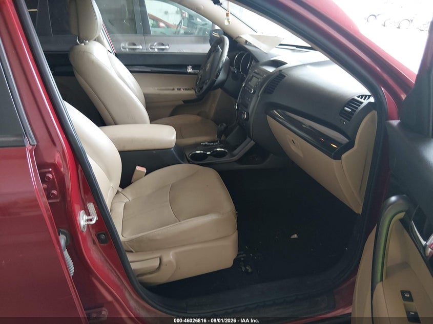 2011 KIA SORENTO auction photo 5