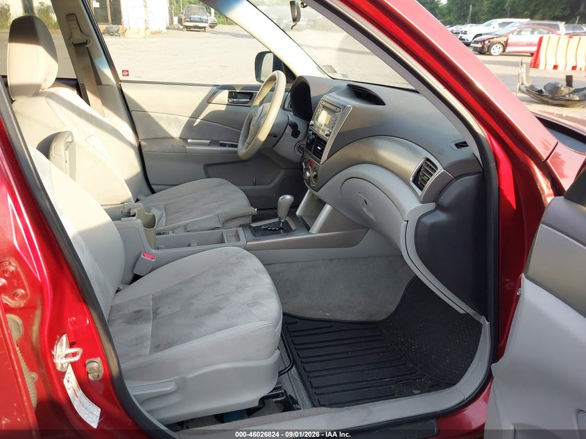2010 SUBARU FORESTER auction photo 5