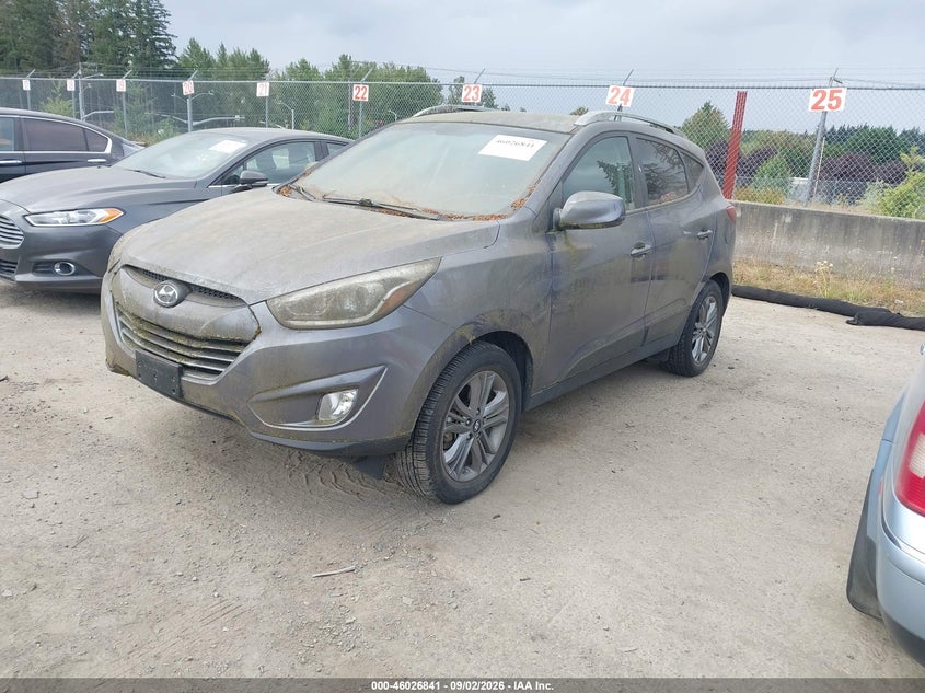 2015 HYUNDAI TUCSON auction photo 2