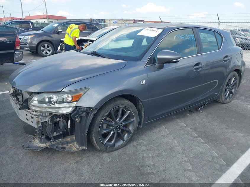 2013 LEXUS CT HATCHBACK 1.8L I-4 DOHC, VVT, 98HP