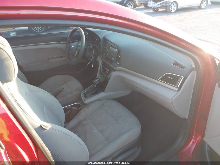 2017 HYUNDAI ELANTRA auction photo 5
