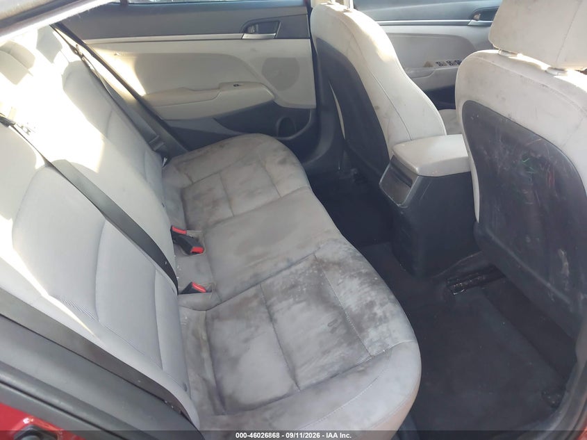 2017 HYUNDAI ELANTRA auction photo 8