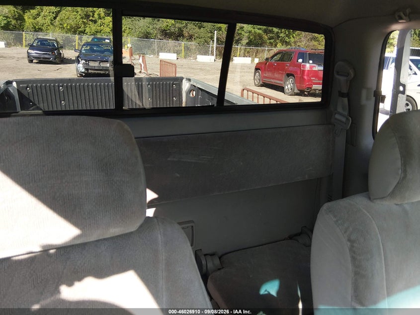 2004 TOYOTA TACOMA auction photo 8