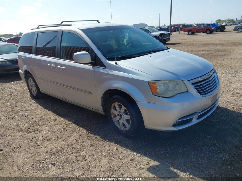 2011 CHRYSLER TOWN & COUNTRY auction photo 1