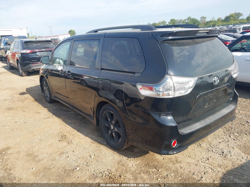 2012 TOYOTA SIENNA auction photo 3