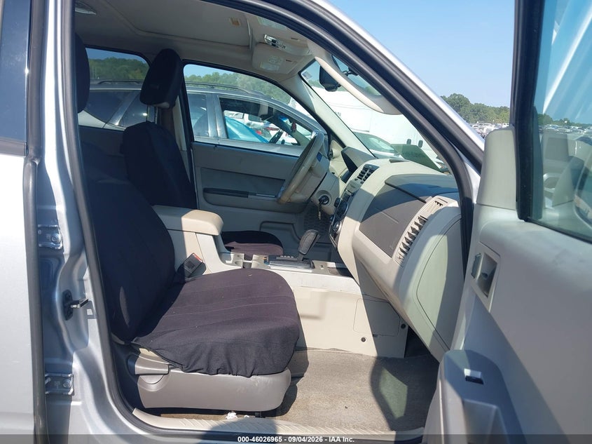 2012 FORD ESCAPE auction photo 5