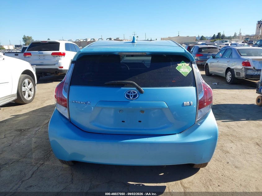 TOYOTA PRIUS C - zdjęcie 16