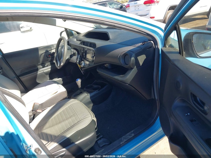 TOYOTA PRIUS C - zdjęcie 5