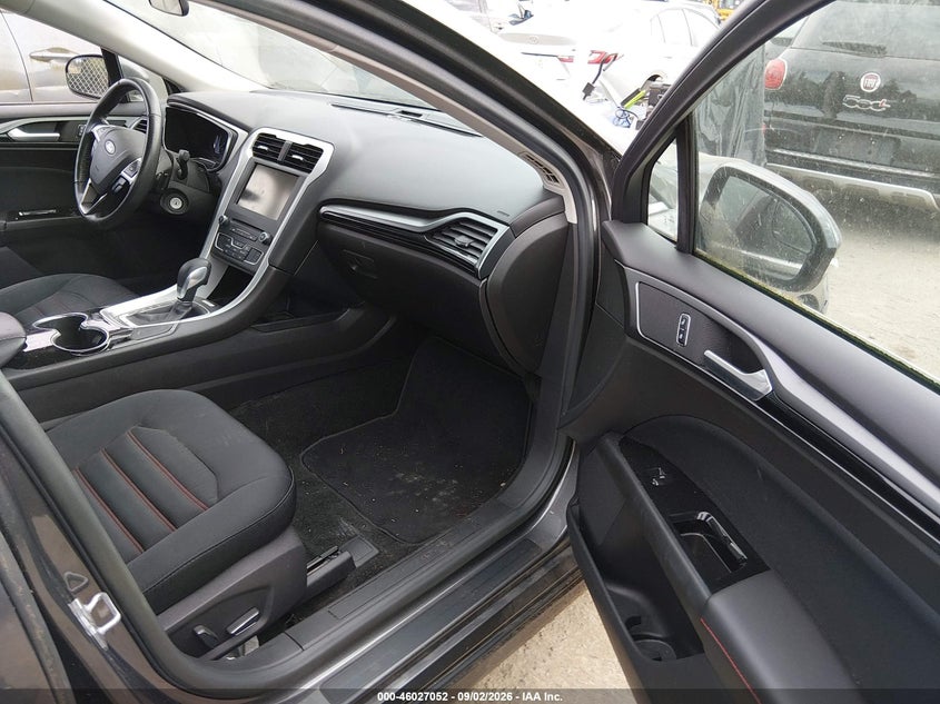 2016 FORD FUSION auction photo 5