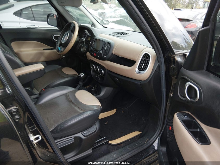 2016 FIAT 500L auction photo 5